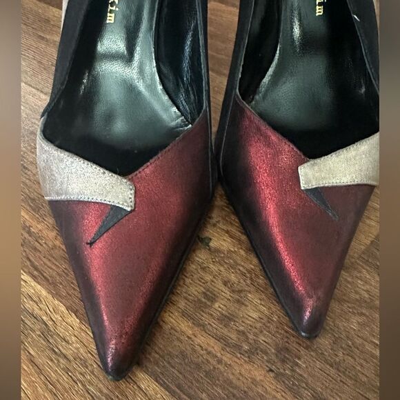 Elegant Red and Black Women's Heels - Picture 5 of 8